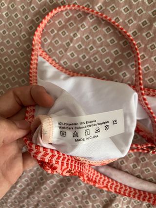 Bikini top rojo y rosa