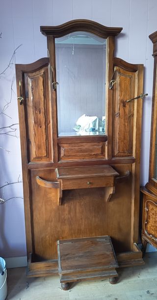 Mueble recibidor antiguo de madera