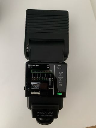 Canon T70: Cámara réflex analógica + extras