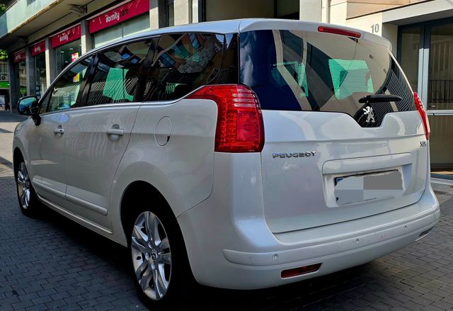 Peugeot 5008 2010