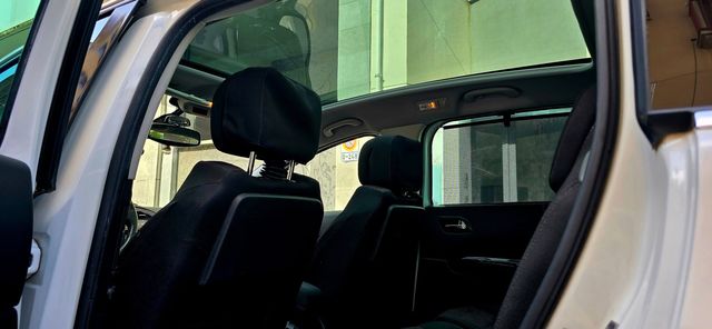 Peugeot 5008 2010