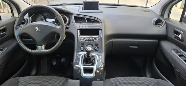 Peugeot 5008 2010