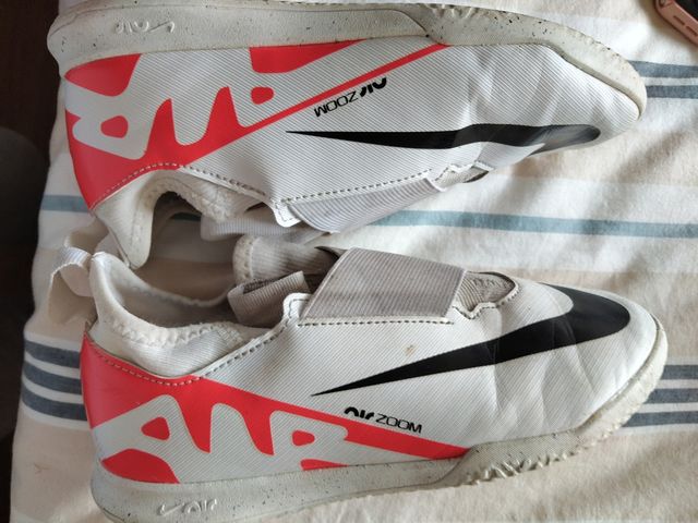 Botas fútbol Nike (2)
