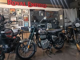 Royal Enfield Classic 350 - Esmerald 2025