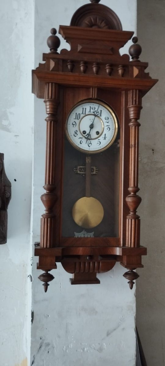 Arca Maragata de nogal r