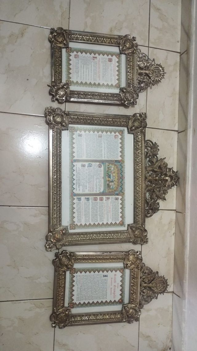 Antiguos relicarios y marcos