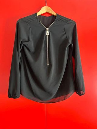 Camicia nera elegante maniche lunghe