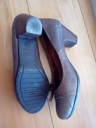 Zapatos Wonders marrones