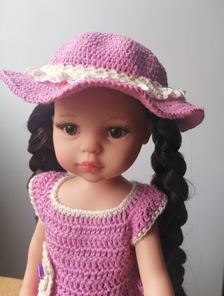 Vestido y sombrero para muñeca Paola Reina 32cm