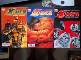 Comic Astonishing X-Men. Marvel.