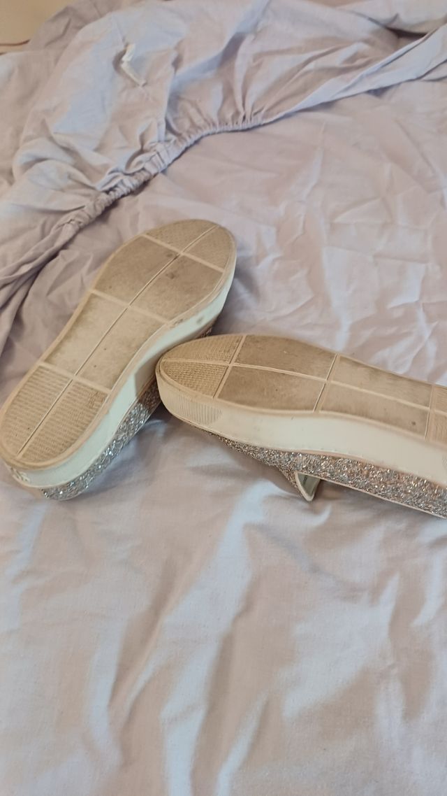 Zapatillas brillantes plata