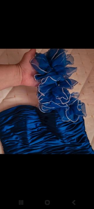 Vestido azul drapeado invitada fiesta