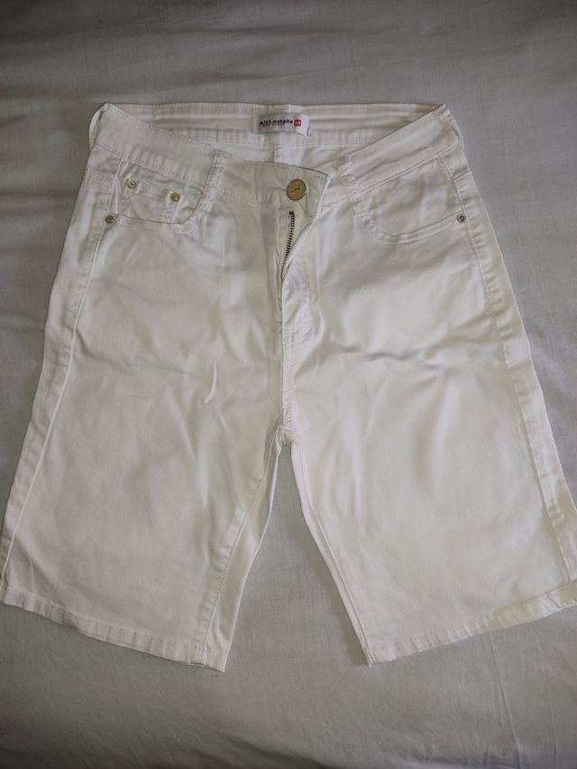 Shorts blancos Guess