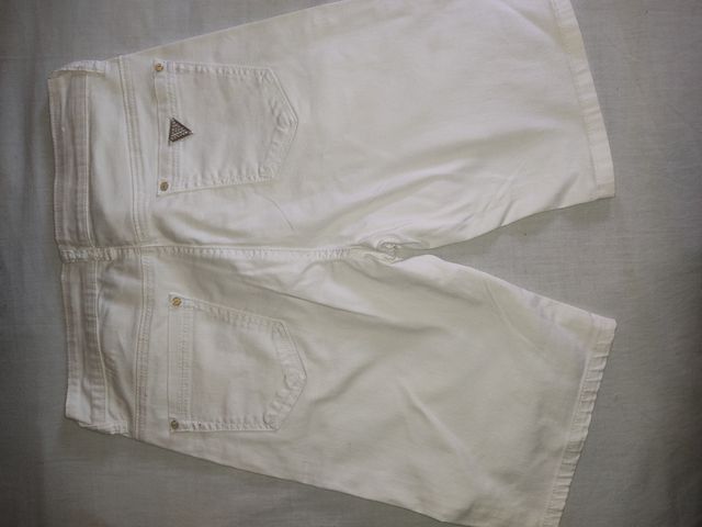 Shorts blancos Guess