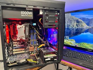 Torre ORDENADOR + ACCESORIOS