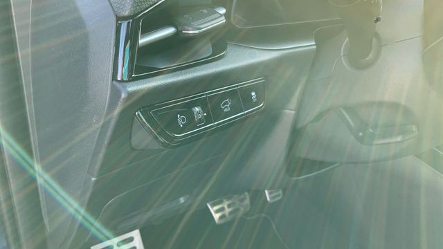 Kia Niro BEV 65KWH 150KW E-NIRO EMOTION 204 5P