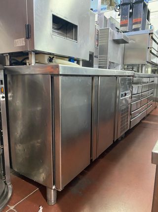 Mesa fría Gastronorm 2 puertas