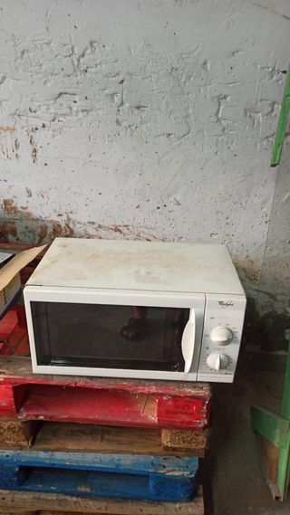 Se vende Microondas Whirlpool50€