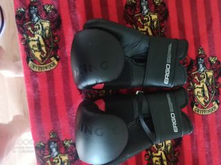 Guantes boxeo Leone y Outshock Advance de 10oz.