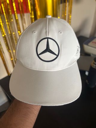 Gorra de Mercedes AMG