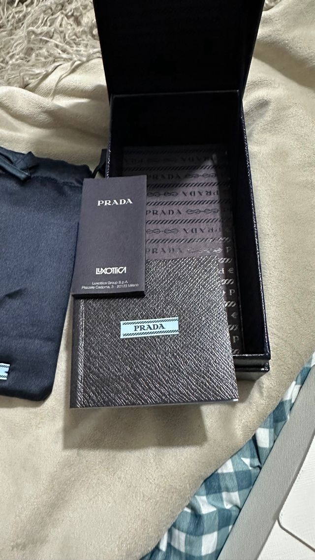 Óculos Prada - Preto/Castanho