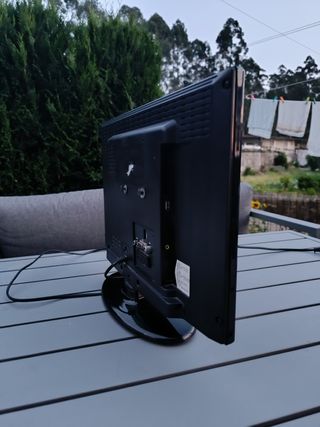 TV Electronia 19" - TV LCD