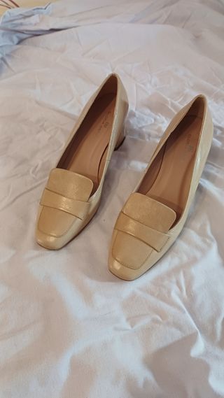 Zapatillas Gloria Ortiz beige