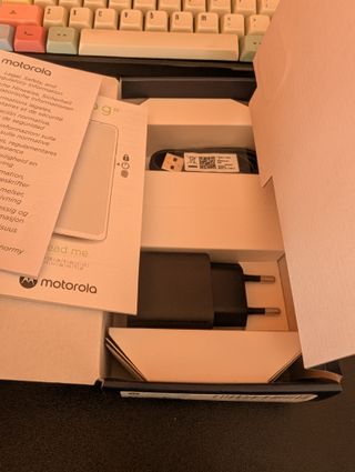 Motorola Moto G22 marrone
