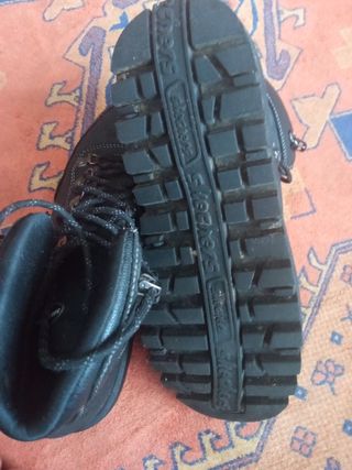 Botas Skechers negras talla 39