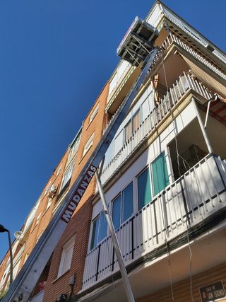 Escalera Montamuebles .