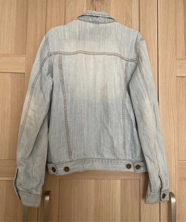 Cazadora vaquera unisex talla M de chico