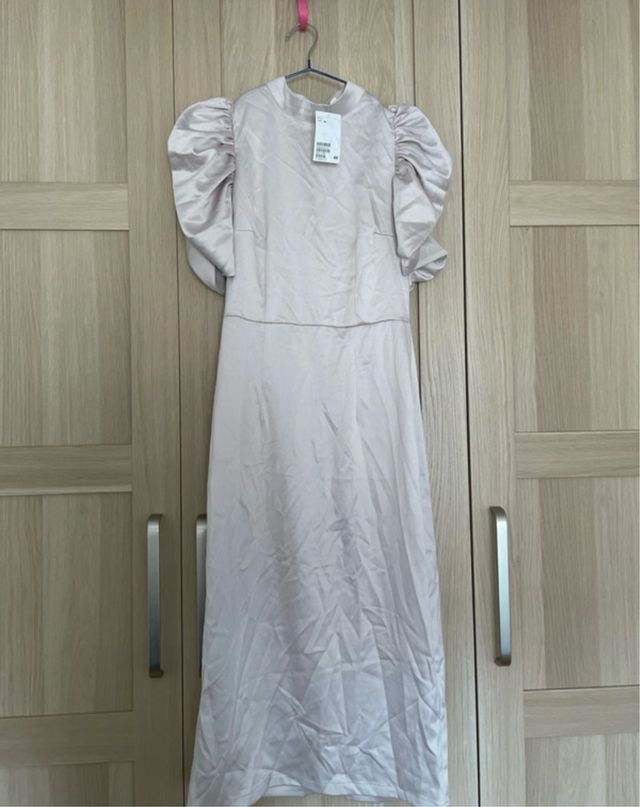 Vestido satén beige H&M M