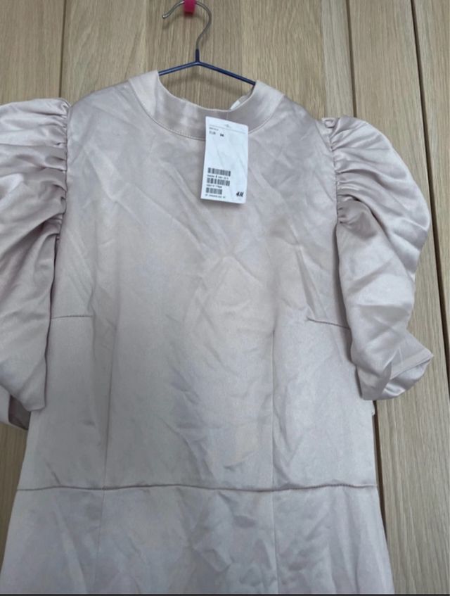 Vestido satén beige H&M M
