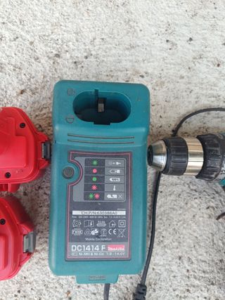 Trapano Avvitatore Makita + Batterie 