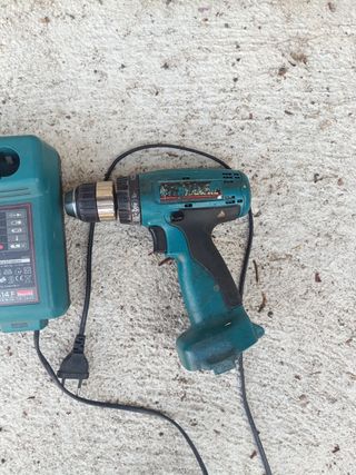Trapano Avvitatore Makita + Batterie 