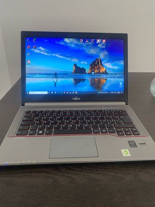 Portatil Fujitsu LIFEBOOK E744 i5,16GB 