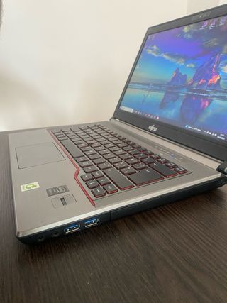 Portatil Fujitsu LIFEBOOK E744 i5,16GB 