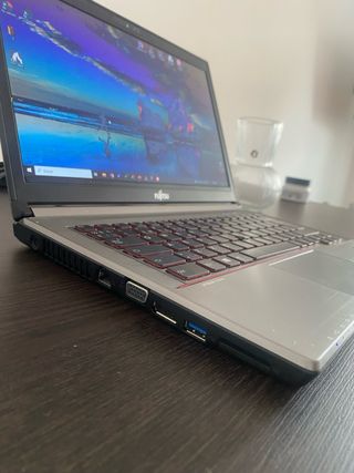 Portatil Fujitsu LIFEBOOK E744 i5,16GB 
