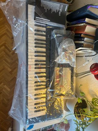 Yamaha PSR-F51 - Piano teclado