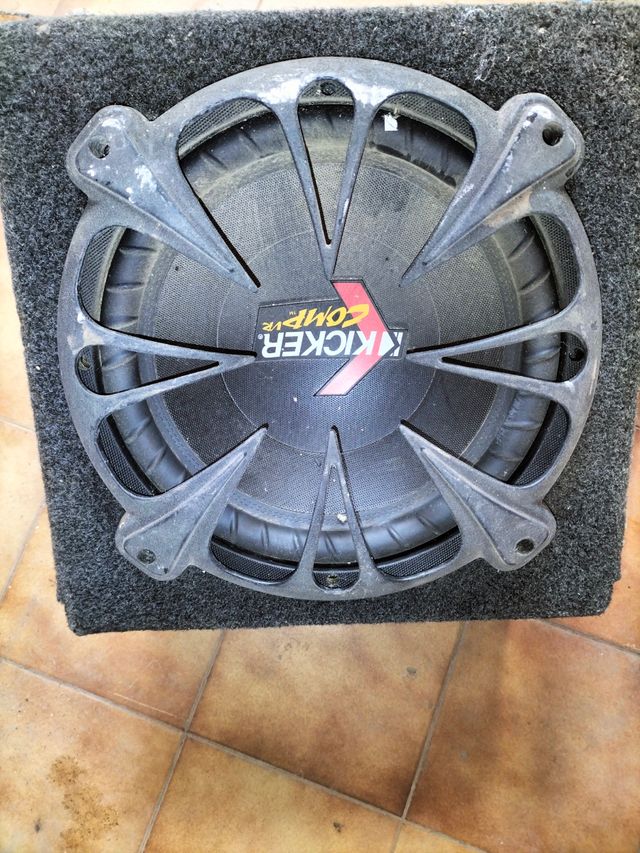 Subwoofer Kicker CompVR coche