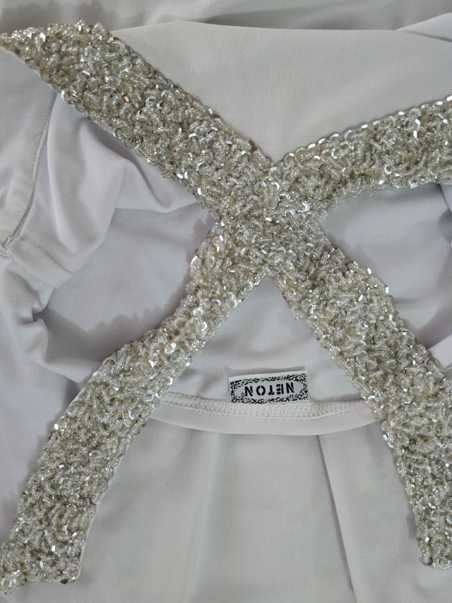 Vestito bianco elegante estivo