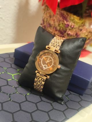 Reloj dorado mujer