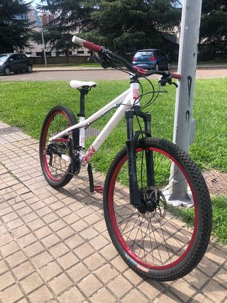 Bicicleta Mondraker Play 3