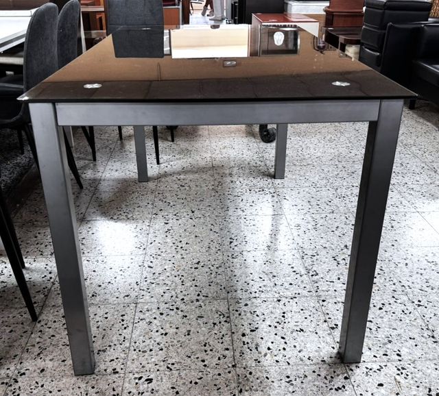 Mesa comedor negra - cristal y metal