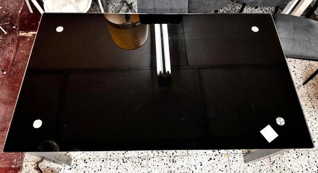 Mesa comedor negra - cristal y metal