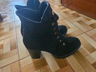 Botines negros tacón alto