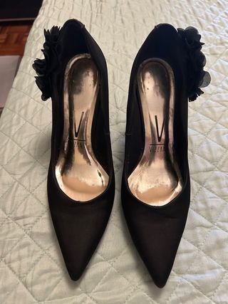 Tacones negros Vizzano elegantes