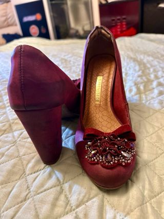 Zapatos Via Marte color granate 39