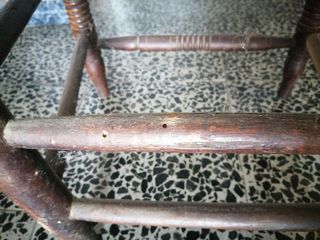 Silla antigua de madera