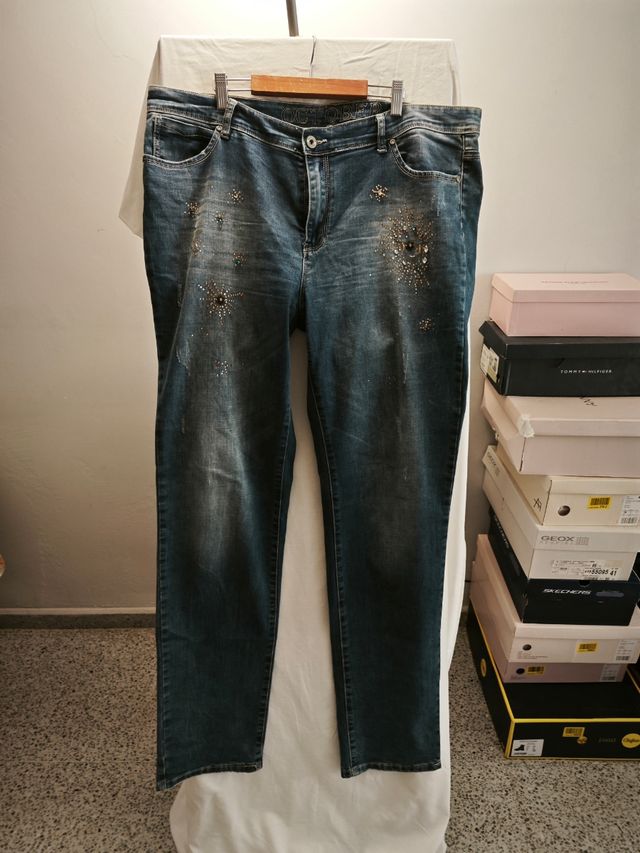 Vaqueros October 7XL con pedreria